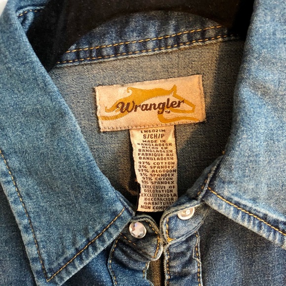 Wrangler Shirt, NWOT (new without tags) - Picture 4 of 4
